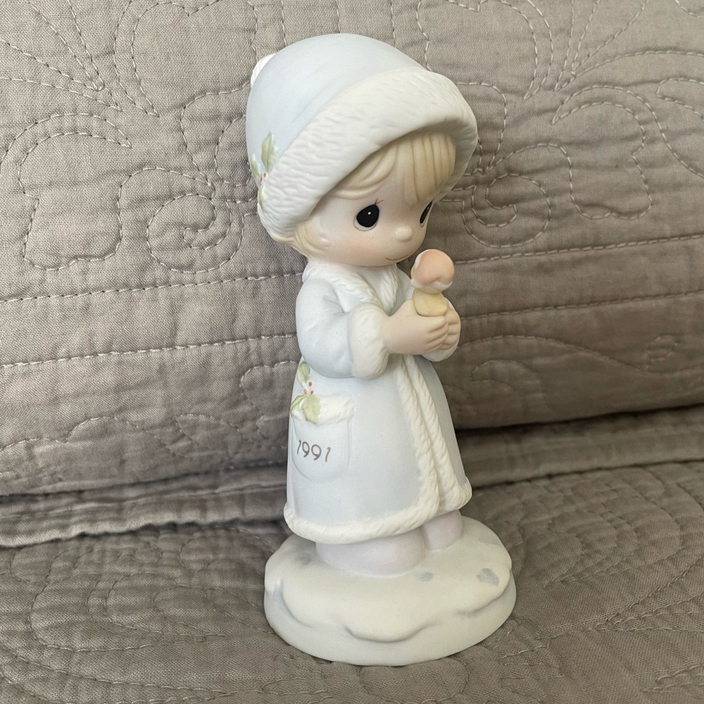 1991 Precious Moments Dated Christmas Figurine